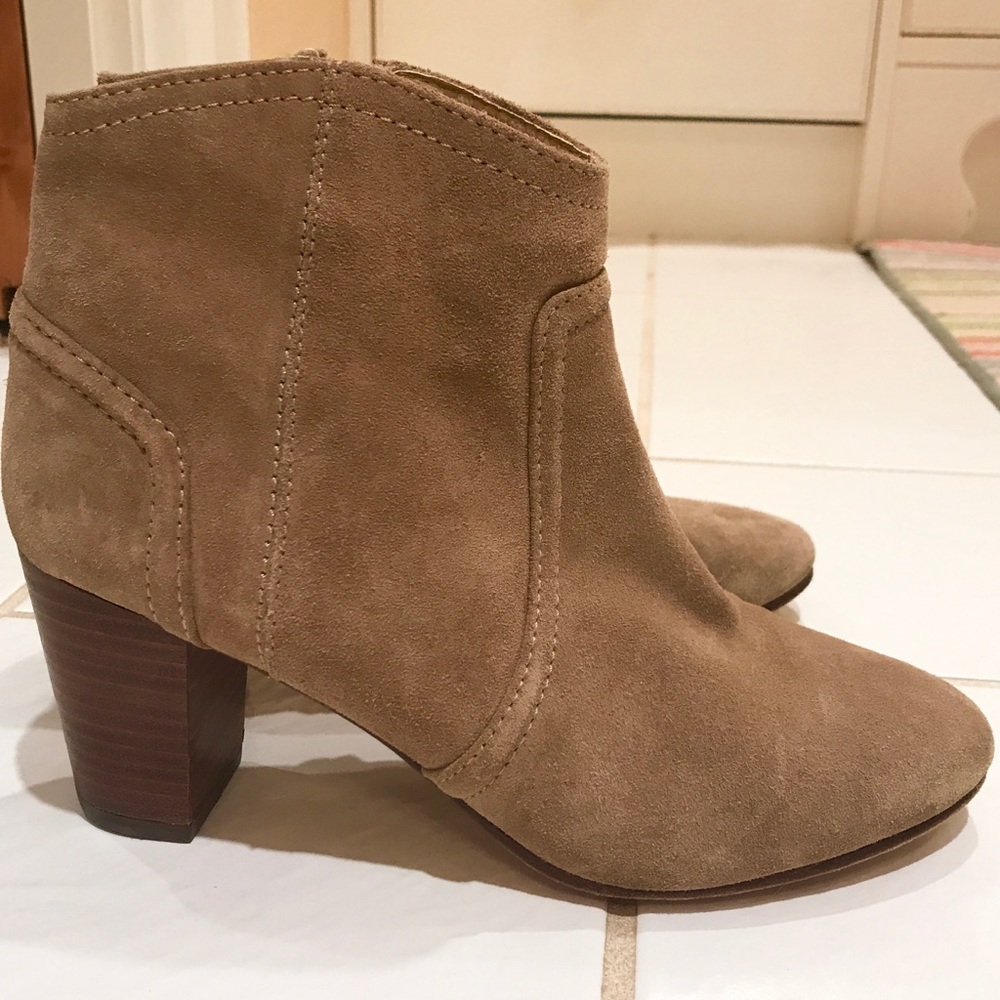 Massimo Dutti Suede Ankle Boots